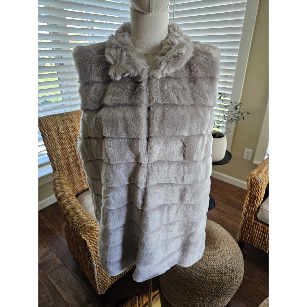 Talbots Faux Fur Luxury Vest Gray Women's Size M Aspres Outdoors Luxury
